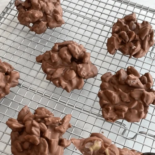 Easy Chocolate Pecan Clusters Recipe