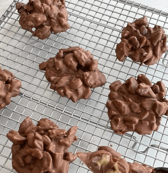 Easy Chocolate Pecan Clusters Recipe