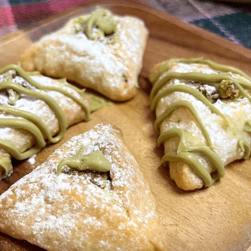 Pistachio Chocolate Hamantaschen recipe