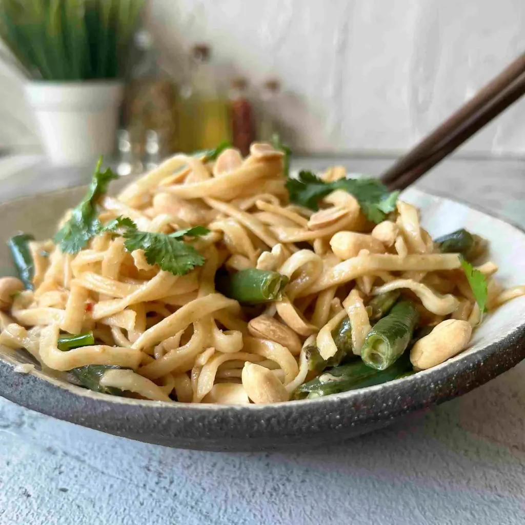 Sesame Noodles with green beans recipe