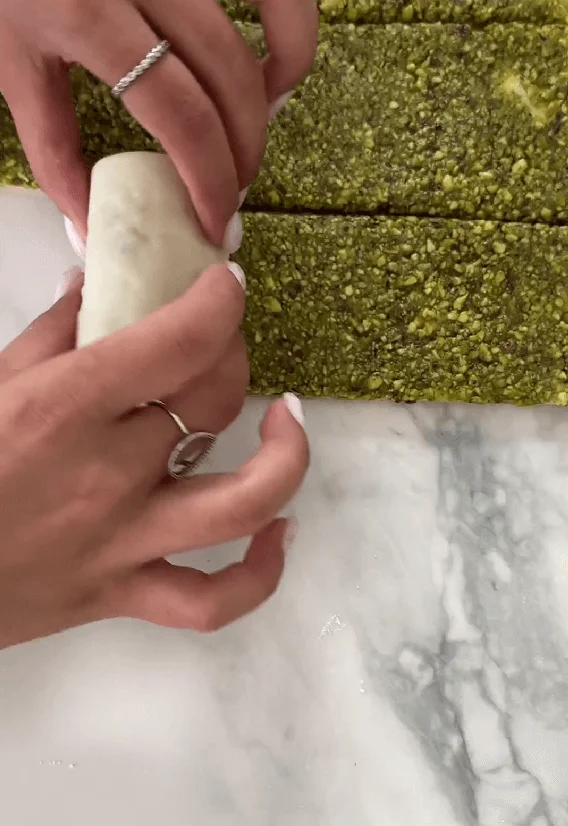 pistachio rolls recipe