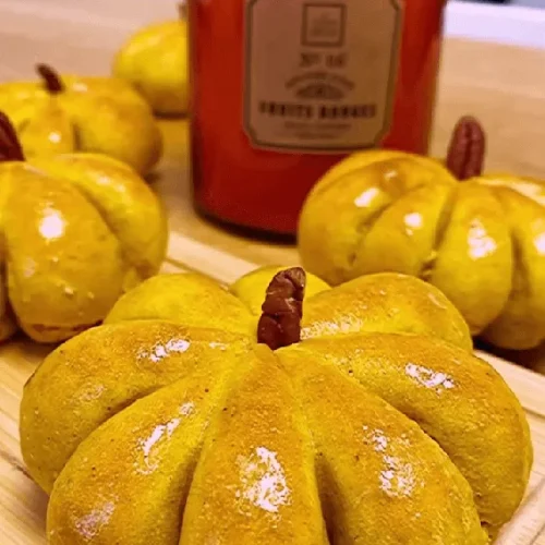 pumpkin dinner rolls recipe