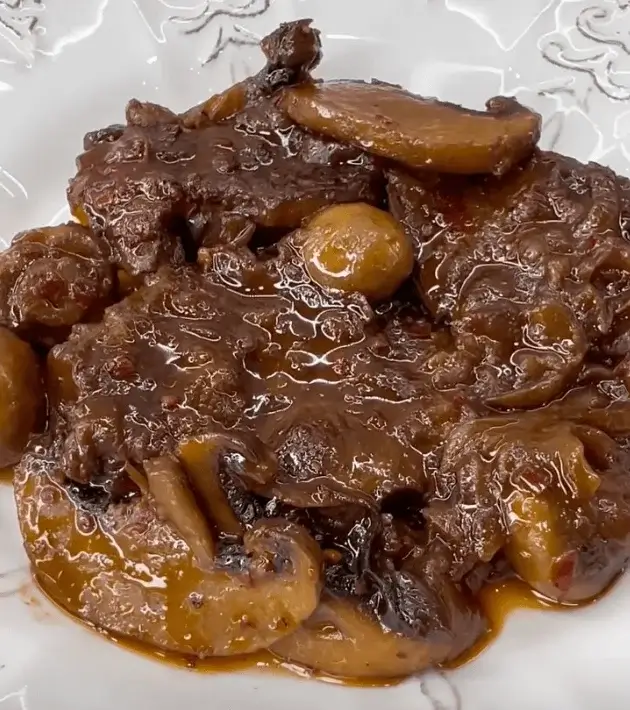 slow cooked beef and mushroom stew recipe