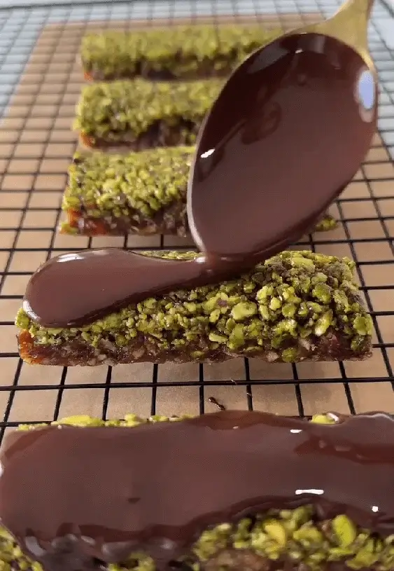 pistachio chocolate bar recipe