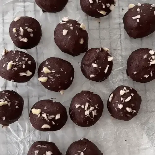 easy vegan peanut butter balls recipe