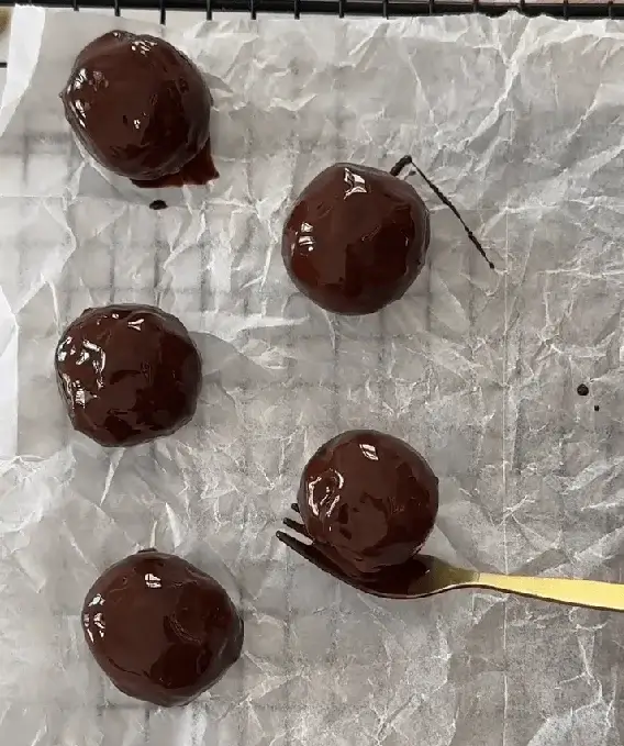 easy vegan peanut butter balls recipe