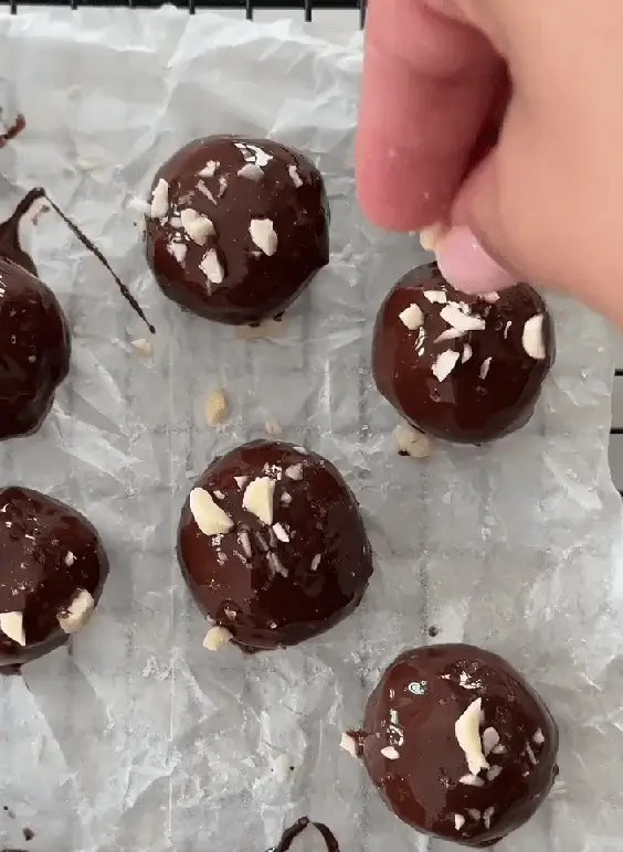 easy vegan peanut butter balls recipe