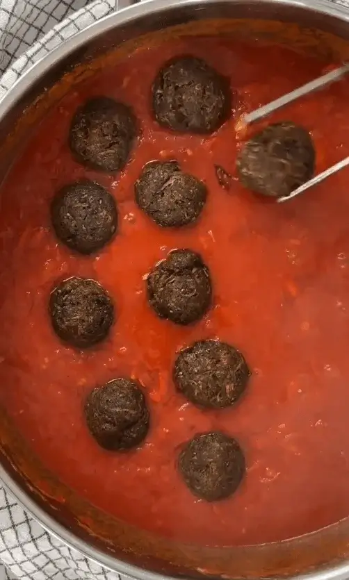 homemade meatballs and tomato sauce recipe