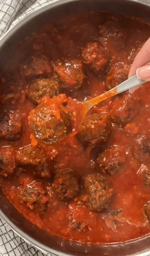 homemade meatballs and tomato sauce recipe