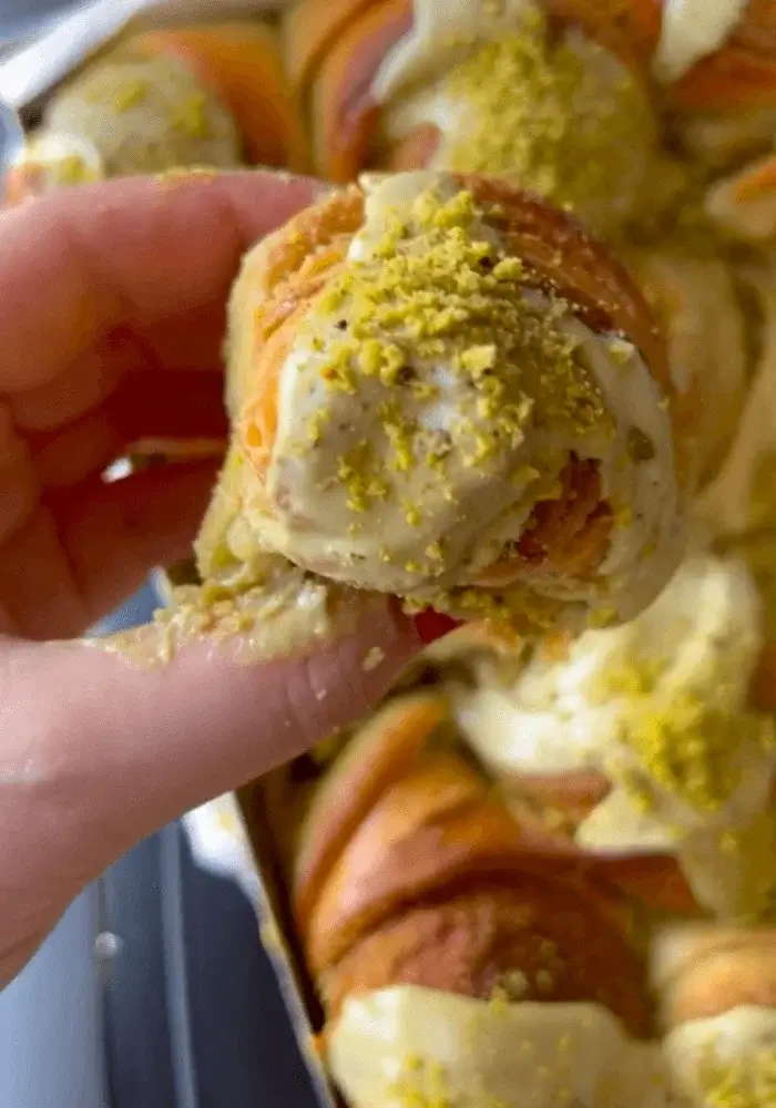 pistachio buns recipe