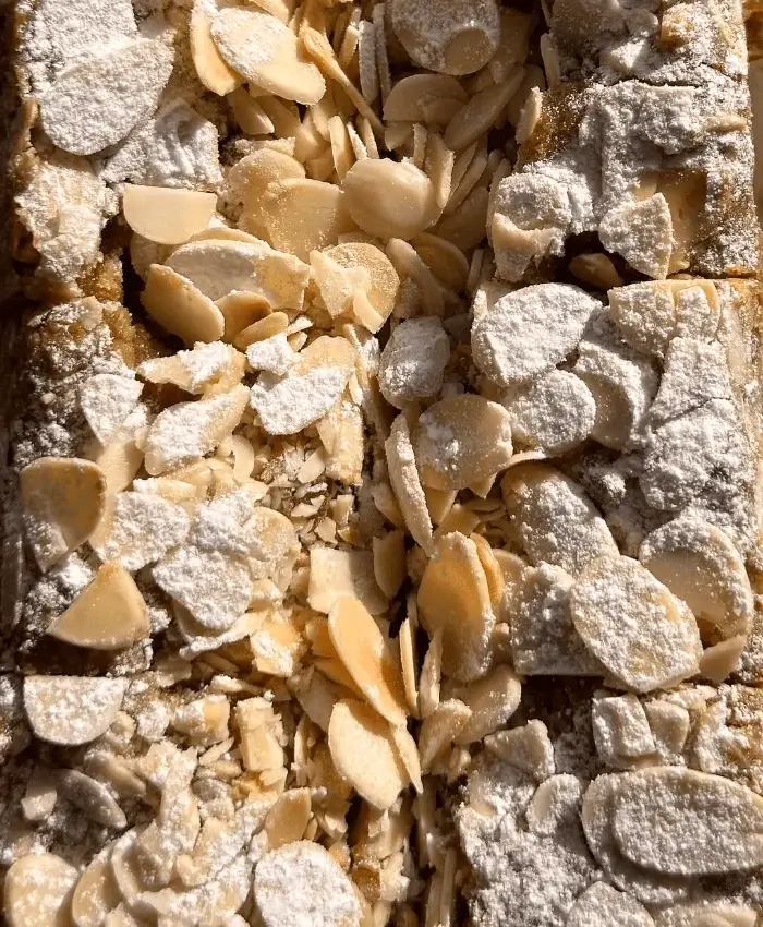 almond croissant blondies recipe