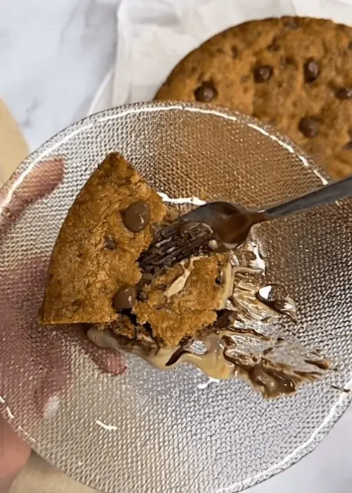 giant chocolate chip cookie cake recipe