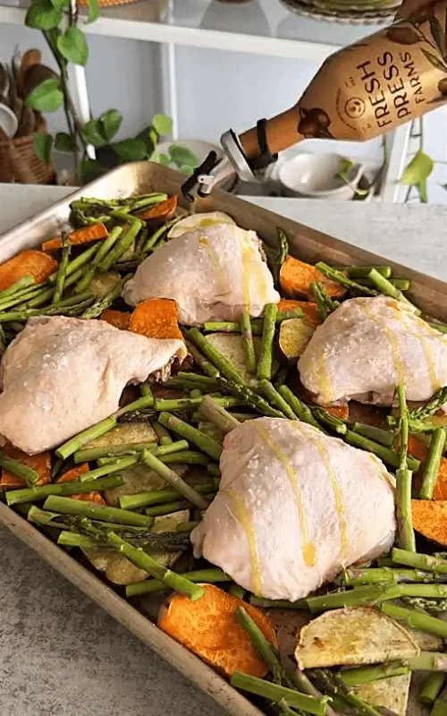 sheet pan chicken thighs and veggies recipe