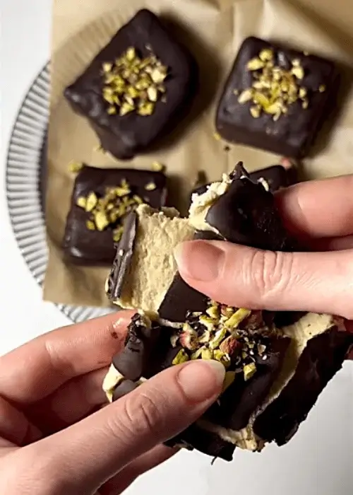 pistachio ice cream bars recipe